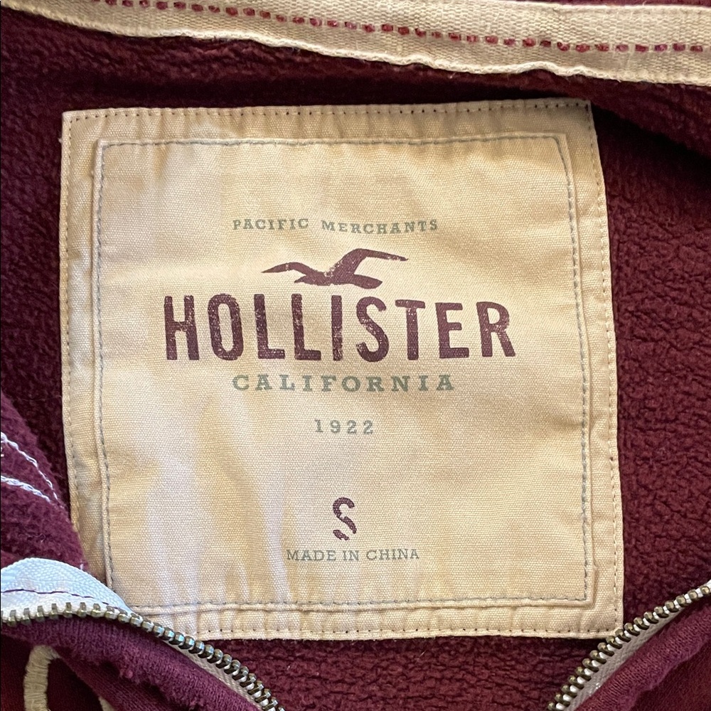 Hollister Maroon Hoodie - Picture 3 of 4